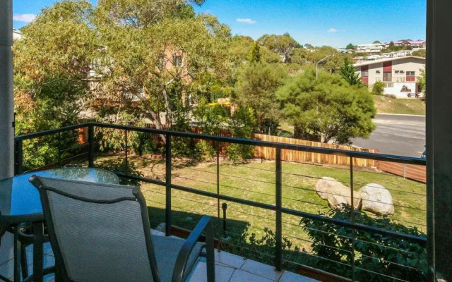 Khione 6 - Modern 2 bedroom Townhouse