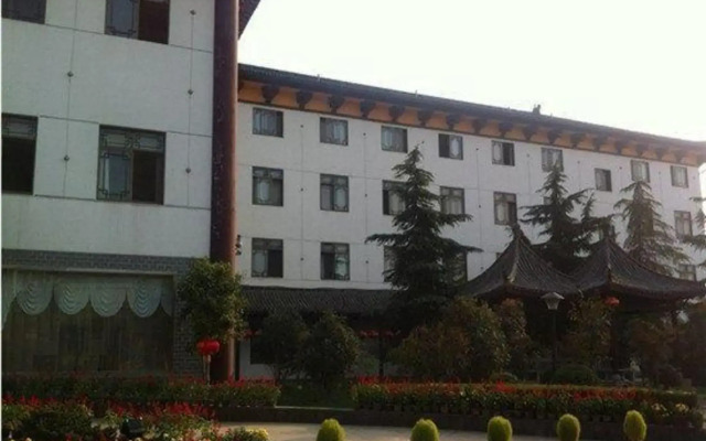 Sanhe International Hotel