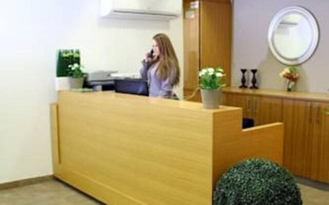 Maris Hotel