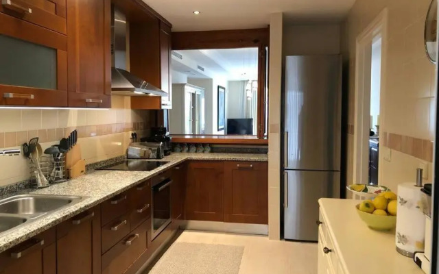 Beachside Luxury 2 bedroom apartment, Puerto Banus