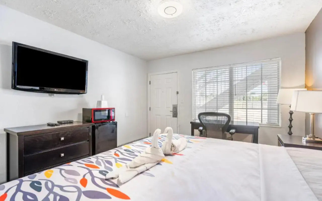 Americas Best Inn & Suites - Downtown Augusta
