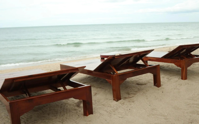 Mumsa Beach Resort & Restaurant