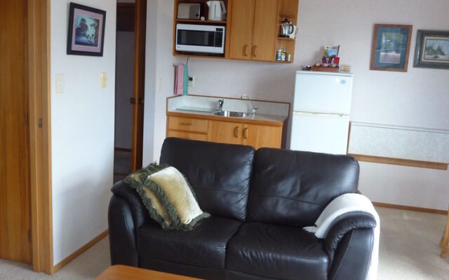 Coopers Beachfront Suites