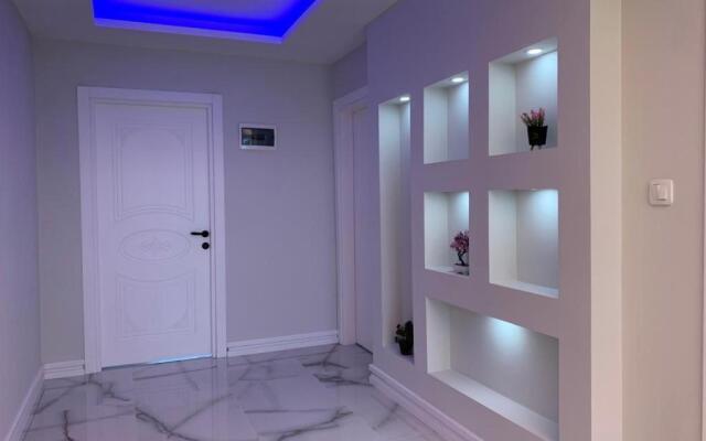 Villa Vadi-Isıtmalı havuzlu-Şömineli-Kış bahçeli-Tamamen Müstakil
