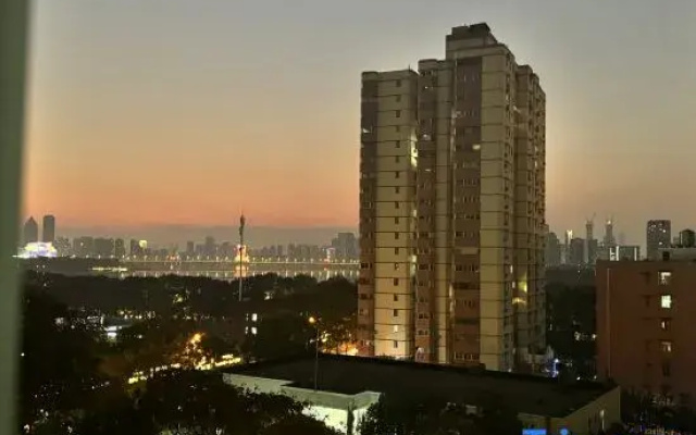 Xiaohuajia Homestay (Wuhan Zhongbei Road Chuhehan Street)