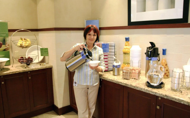 Hampton Inn & Suites by Hilton Laval