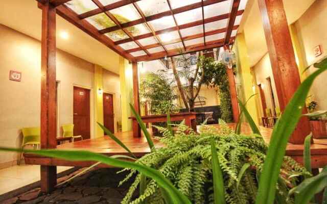 Zaen Hotel Syariah Solo