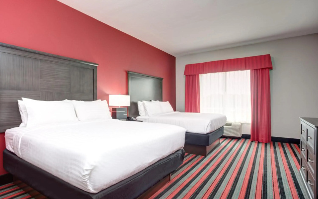 Holiday Inn & Suites Lafayette North by IHG