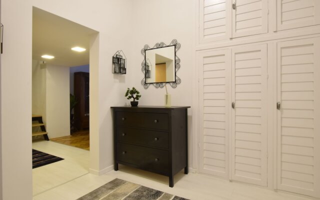 Luxury Apartment by Hi5 - Havas Street