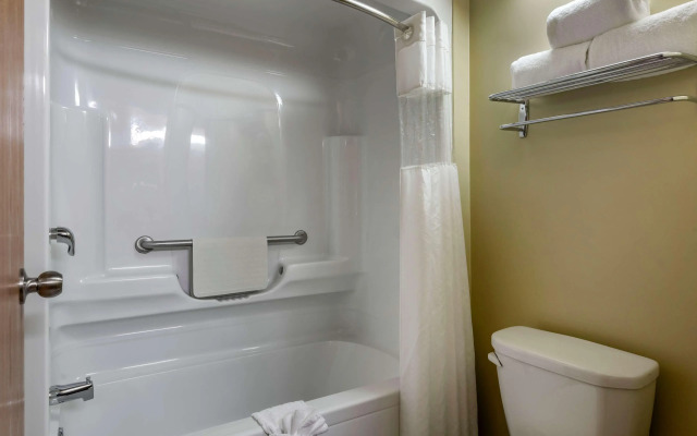Best Western Plus Dartmouth Hotel & Suites