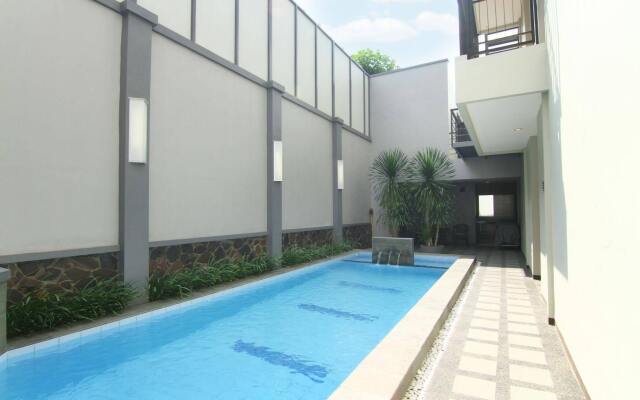 Airy Citraland International Surabaya