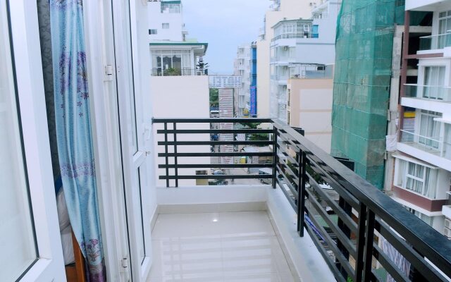 Queen Hotel 2
