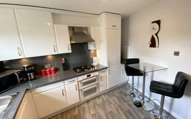 NEW Super 2 Bedroom Flat in Falkirk