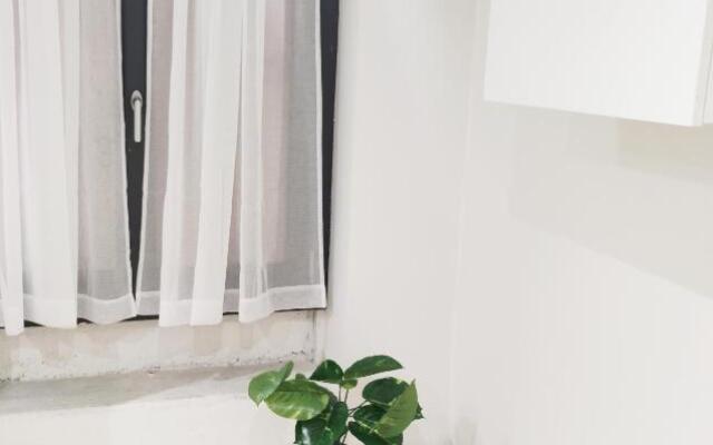 SUPERBE Studio avec coin nuit TOUT EQUIPE !