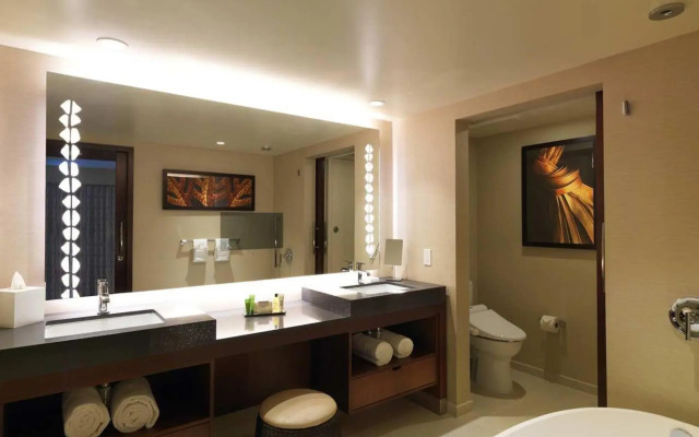 Hilton Grand Vacations Club Hokulani Waikiki Honolulu