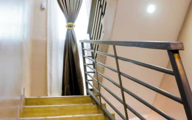 El Elyon Hotel and Suites