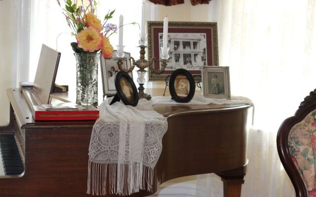Bisland House Bed and Breakfast