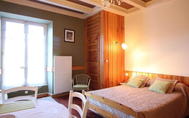 Appartement Mont-Dore, 1 pièce, 2 personnes - FR-1-608-121