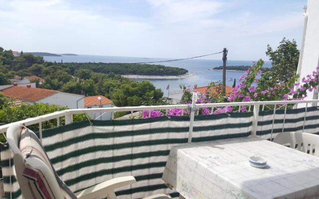 Apartment Bajuti