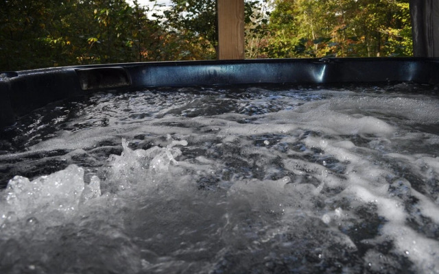 Treetops- Mtn View Cabin near Ocoee River