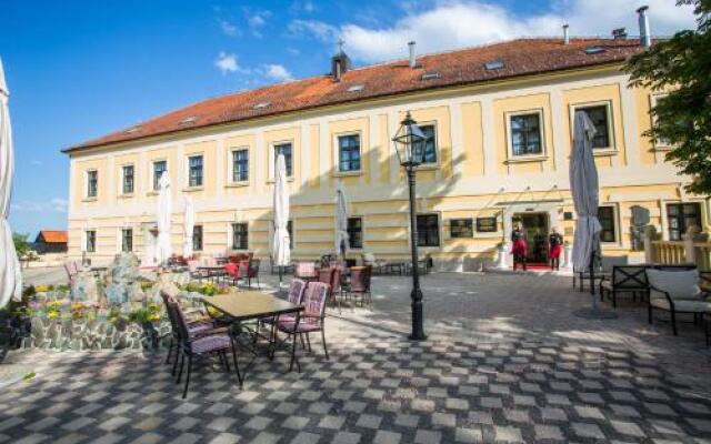 Hotel Dvorac Gjalski