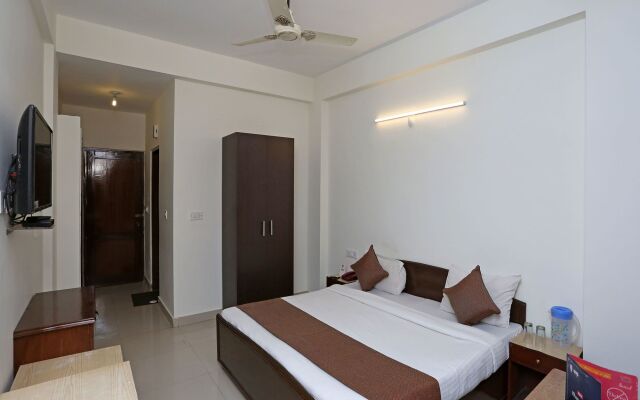 OYO 13243 Hotel City Castle