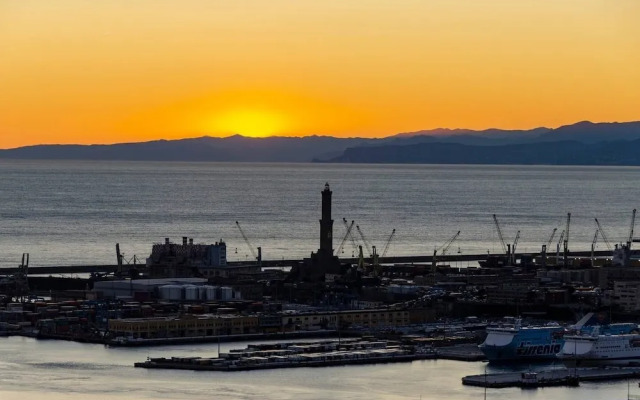 Altido Spacious 2BR Flat w/ Stunning Views