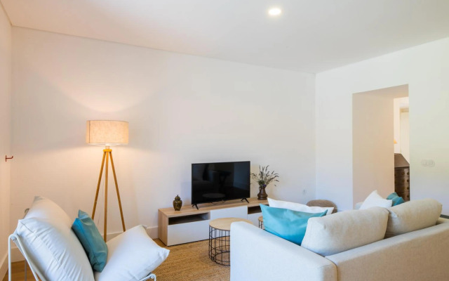 Linden Tree House A and B