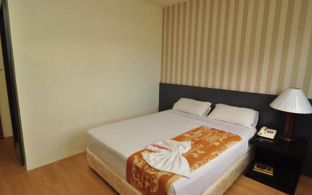 Dynasty Tourist Inn