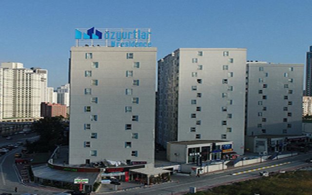 Mira Suites