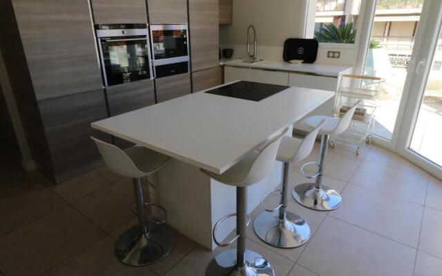 Fantastic Penthouse 3 Bedroom Croisette 406