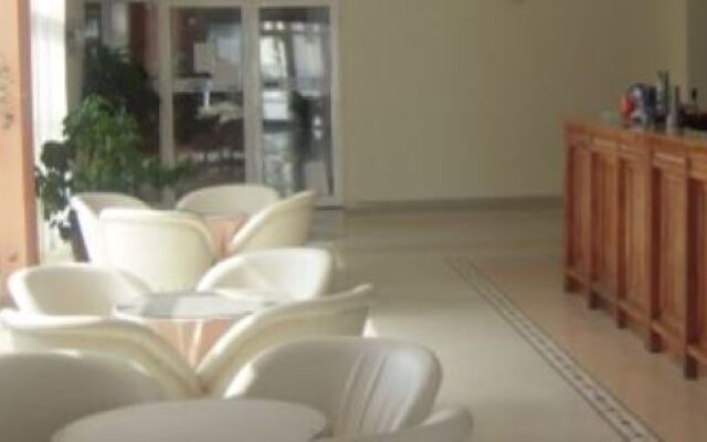 Dahlia Garden Hotel