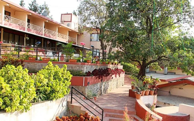 Hotel Anando Saputara