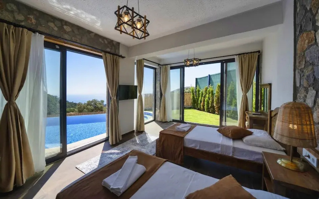 Villa Pine Private Located in a Quiet and Picturesque Location