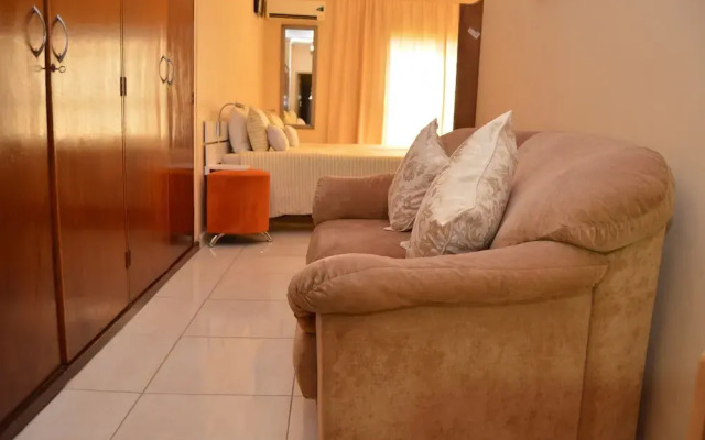 Iqhayiya Guest House