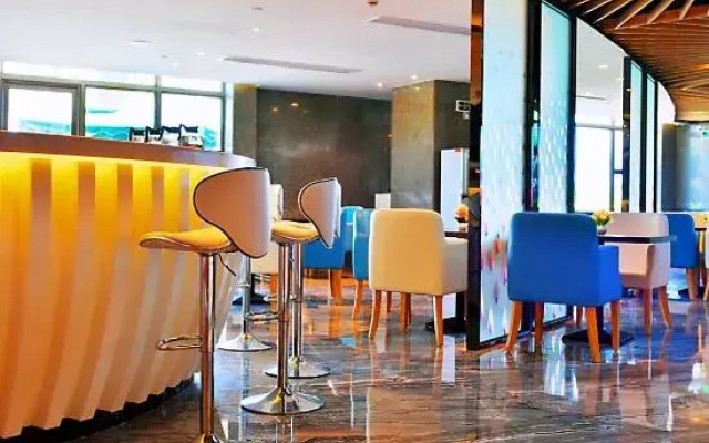 Hailing Island Banxia Time Holiday Villa (Yangjiang Poly Yintan Branch)