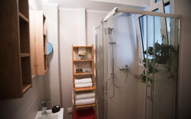 86m² Penthouse in Plaka