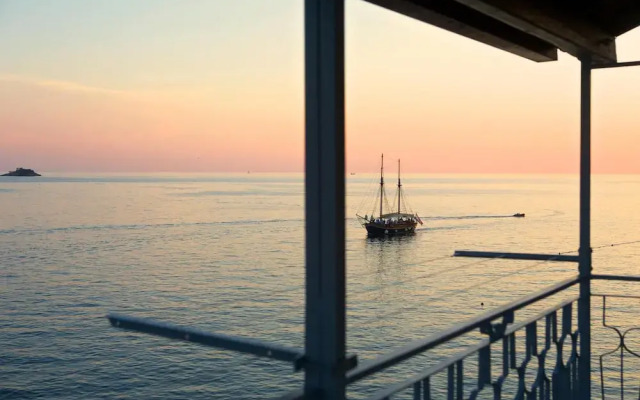 Panorama Antonia Two-bedroom Apartment