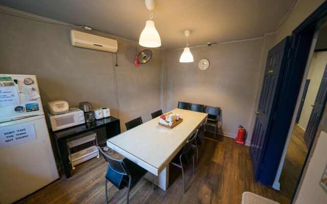 Beewon Guest House - Hostel