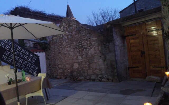 "holiday House in old Village"