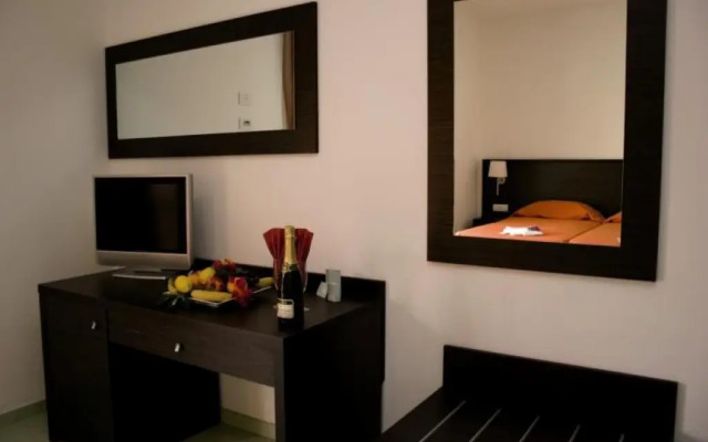 Курортный отель Club Esse Sunbeach