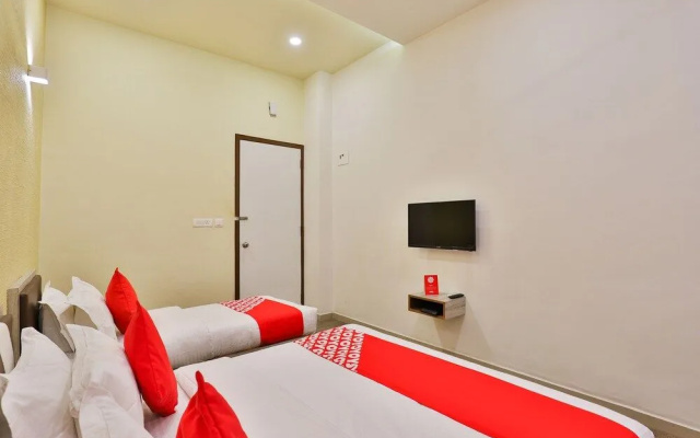 Oyo 18775 Utsav Banquet And Rooms