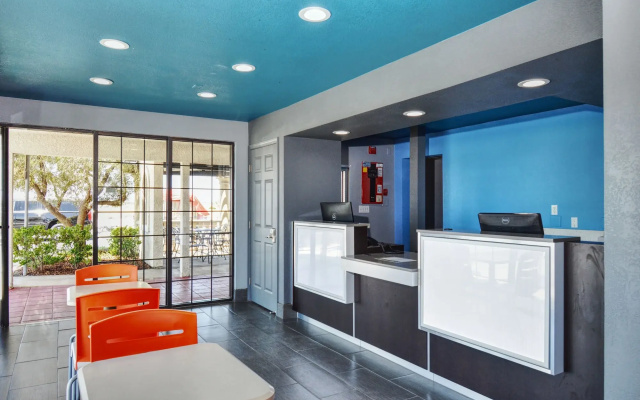 Vagabond Inn Buttonwillow North I-5