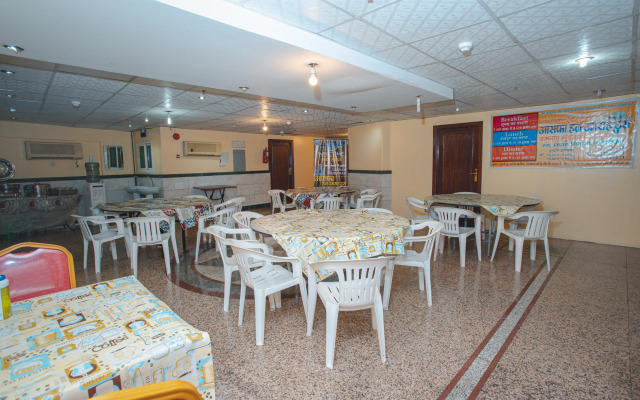 OYO 532 Shoaa Al Shaab