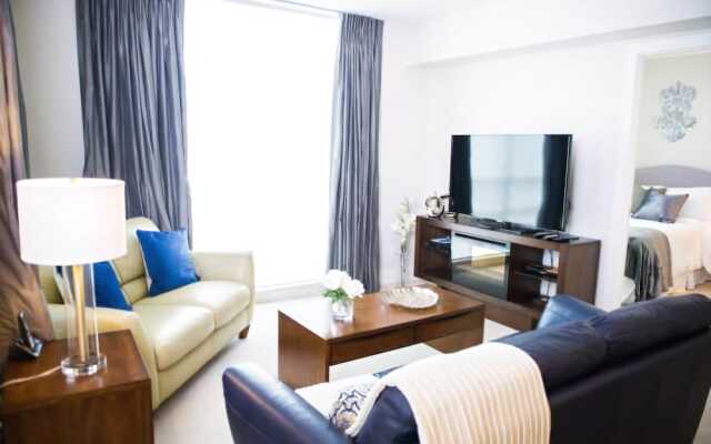 Executive Suites by Roseman - Luna