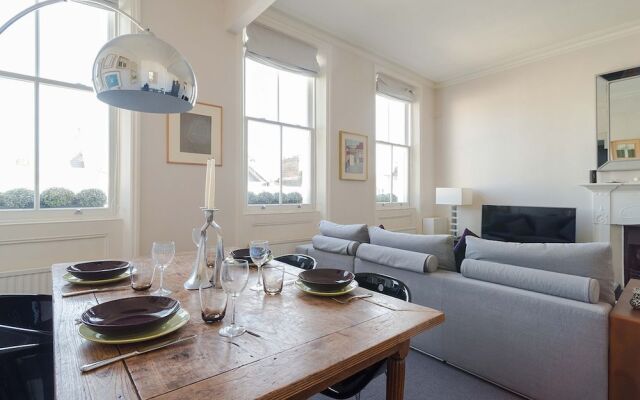 Elegant Home near Kensington High Street