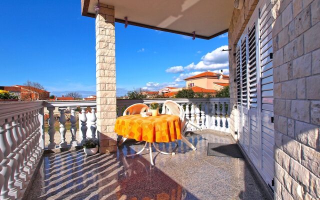 Apartment Mila 395