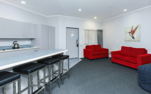 Aubyn Court Spa Motel