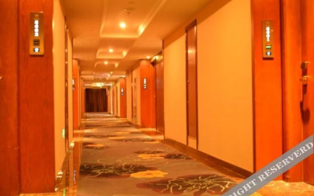 Ziyang Junshang Hotel
