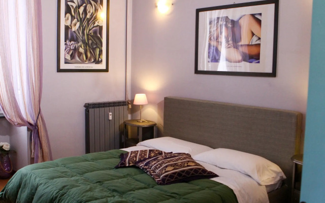 Duca's Guest House